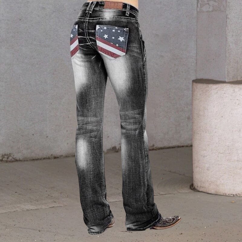 Gewaschene Bootcut-Jeans mit Stretch