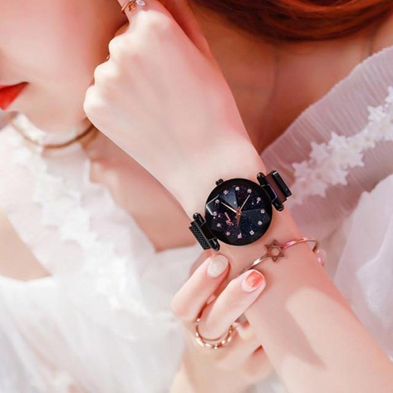 Neue Modetrend wasserdichte Sternenhimmel Mädchen Armbanduhr
